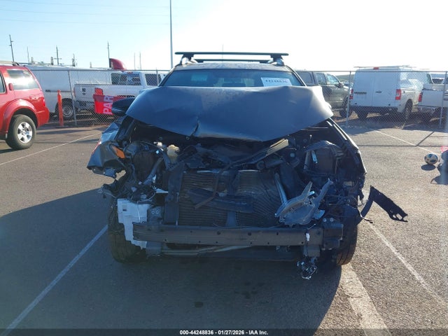 JTMNFREV4GJ069663 Toyota RAV4 SE
