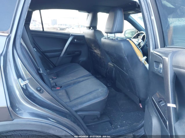 JTMNFREV4GJ069663 Toyota RAV4 SE