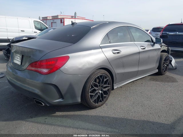 Mercedes-Benz CLA 250 2015 WDDSJ4EB8FN283479 Image 4