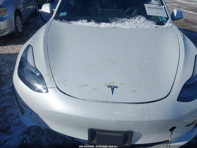 Продажа на аукционе авто 2022 Tesla Model 3 Long Range Dual Motor All-wheel Drive, vin: 5YJ3E1EB0NF205261, номер лота: 44248840