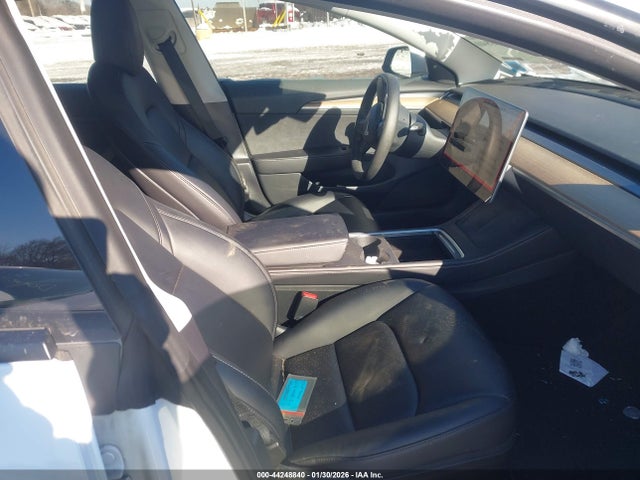 Продажа на аукционе авто 2022 Tesla Model 3 Long Range Dual Motor All-wheel Drive, vin: 5YJ3E1EB0NF205261, номер лота: 44248840