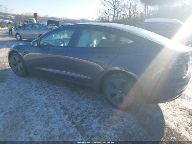 2022 TESLA MODEL 3 5YJ3E1EB1NF152067 Photo 2