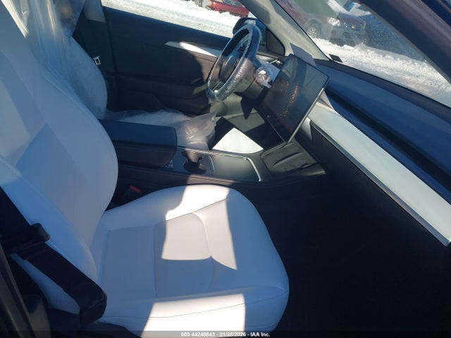 2022 TESLA MODEL 3 5YJ3E1EB1NF152067 Photo 4