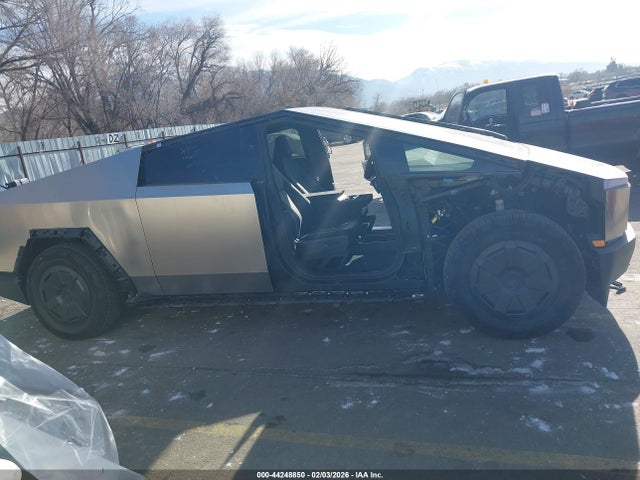 Tesla Cybertruck Cyberbeast 2025 7G2CEHEE5SA062137 Image 12