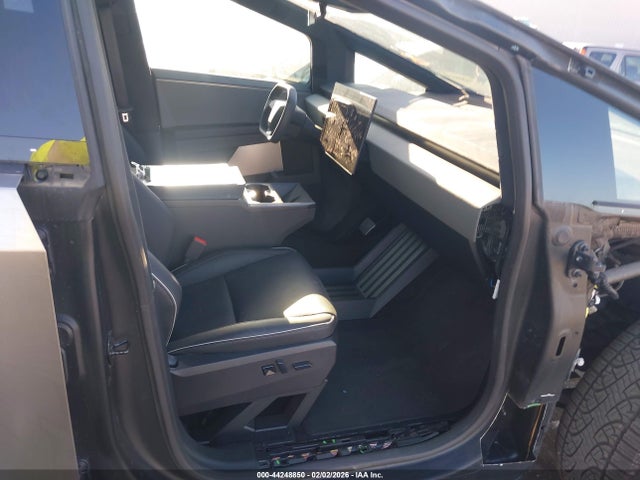 Tesla Cybertruck Cyberbeast 2025 7G2CEHEE5SA062137 Image 5