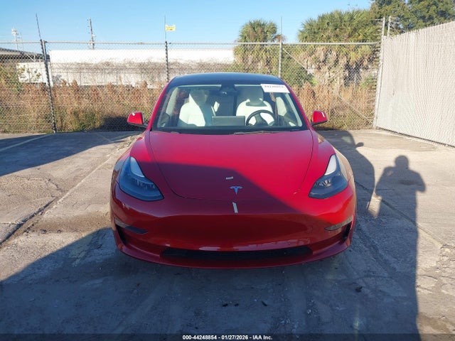 44248854 :رقم المزاد ، 5YJ3E1EC9NF163116 vin ، 2022 Tesla Model 3 Performance Dual Motor All-wheel Drive مزاد بيع