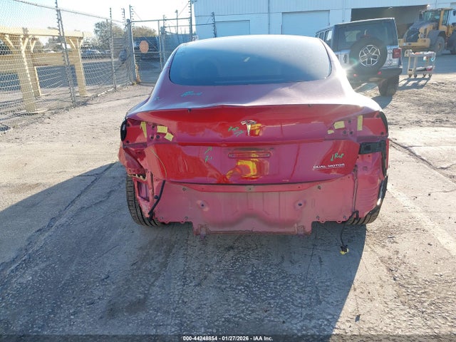 44248854 :رقم المزاد ، 5YJ3E1EC9NF163116 vin ، 2022 Tesla Model 3 Performance Dual Motor All-wheel Drive مزاد بيع