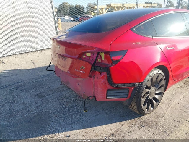 44248854 :رقم المزاد ، 5YJ3E1EC9NF163116 vin ، 2022 Tesla Model 3 Performance Dual Motor All-wheel Drive مزاد بيع