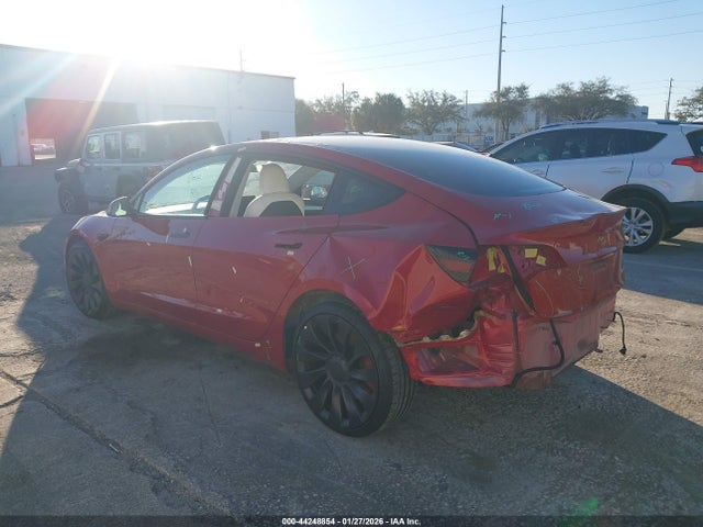 44248854 :رقم المزاد ، 5YJ3E1EC9NF163116 vin ، 2022 Tesla Model 3 Performance Dual Motor All-wheel Drive مزاد بيع
