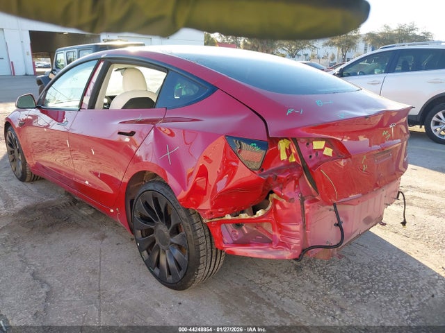 44248854 :رقم المزاد ، 5YJ3E1EC9NF163116 vin ، 2022 Tesla Model 3 Performance Dual Motor All-wheel Drive مزاد بيع