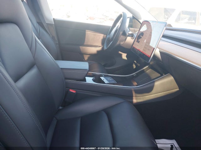 2021 TESLA MODEL Y 5YJYGDEE7MF109962 Photo 4