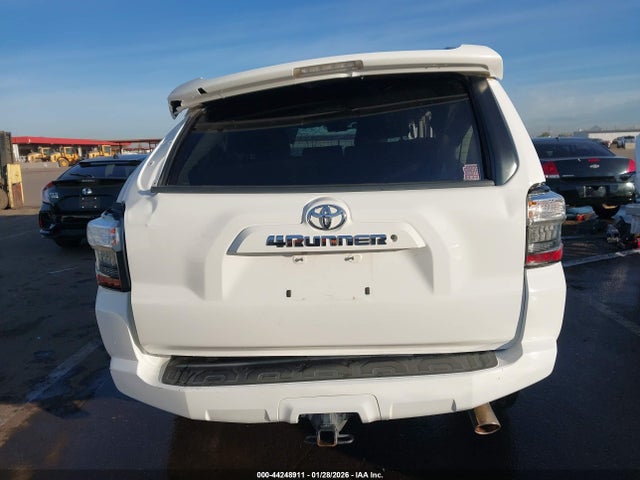 JTEBU5JR8J5609277 Toyota 4RUNNER SR5