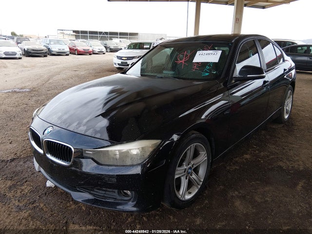 BMW 320i 2014 WBA3B1C58EPV79206 Image 2