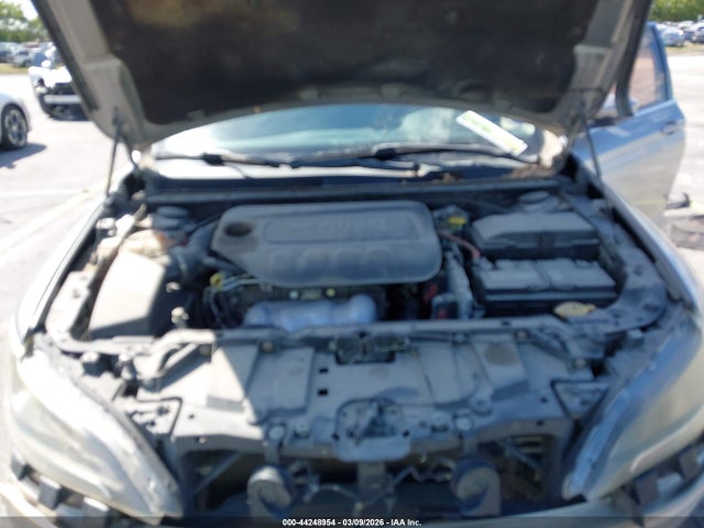 Продажа на аукционе авто 2015 Chrysler 200 Limited, vin: 1C3CCCAB1FN745054, номер лота: 44248954
