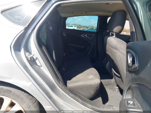 Продажа на аукционе авто 2015 Chrysler 200 Limited, vin: 1C3CCCAB1FN745054, номер лота: 44248954