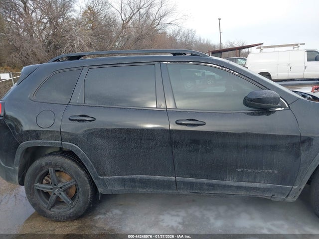 1C4PJMCBXGW221399 Jeep Cherokee Latitude