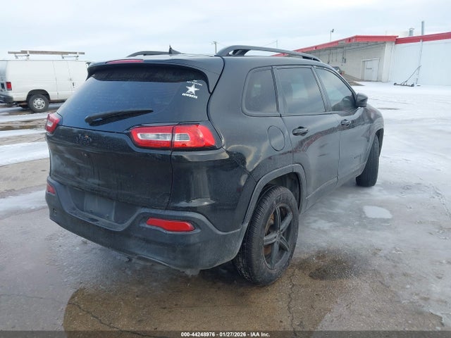 1C4PJMCBXGW221399 Jeep Cherokee Latitude