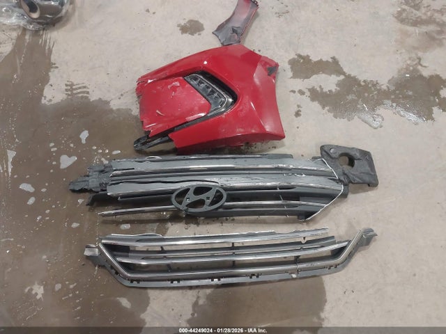 KMHD84LF5JU457670 Hyundai Elantra Limited