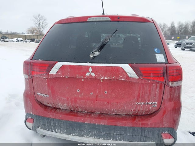 Продажа на аукционе авто 2016 Mitsubishi Outlander Se, vin: JA4AZ3A31GZ023016, номер лота: 44249040