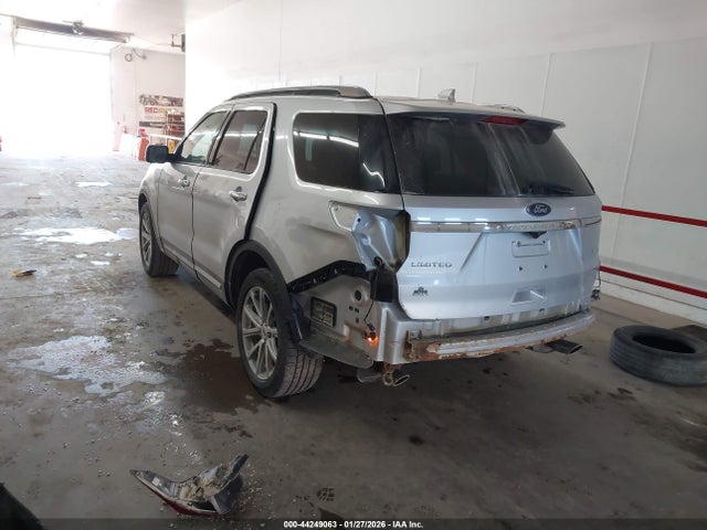 Ford Explorer Limited 2016 1FM5K8F83GGC27062 Image 3