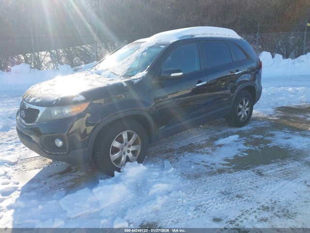 2011 KIA SORENTO 5XYKTCA18BG179006 Photo 1