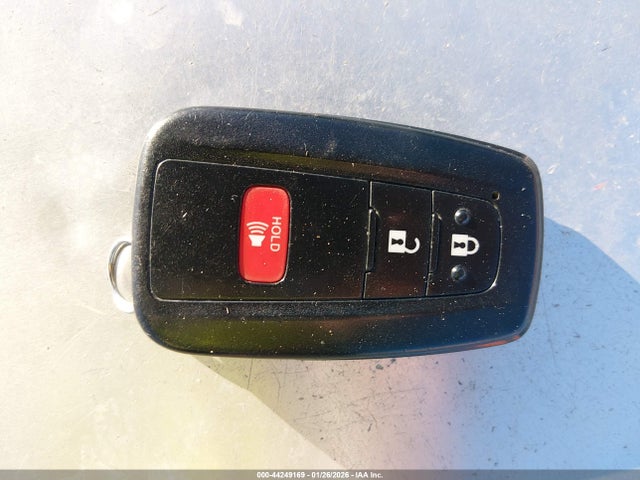 JTDKARFU1G3006466 Toyota Prius Three Touring