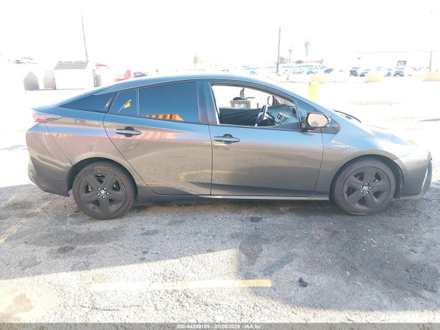 JTDKARFU1G3006466 Toyota Prius Three Touring