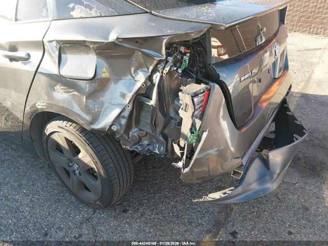 JTDKARFU1G3006466 Toyota Prius Three Touring