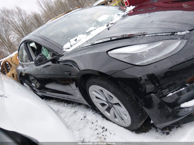 44249208 :رقم المزاد ، 5YJ3E1EA1NF328719 vin ، 2022 Tesla Model 3 Rear-wheel Drive مزاد بيع