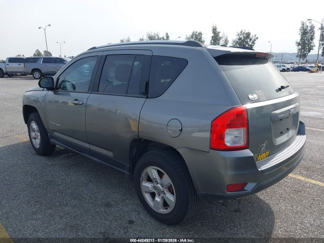 44249213 :رقم المزاد ، 1C4NJCBA0DD237774 vin ، 2013 Jeep Compass Sport مزاد بيع