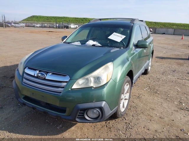 Subaru Outback 2.5i Premium 2014 4S4BRBCC7E3226487 Image 2