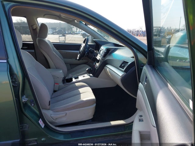 Subaru Outback 2.5i Premium 2014 4S4BRBCC7E3226487 Image 5