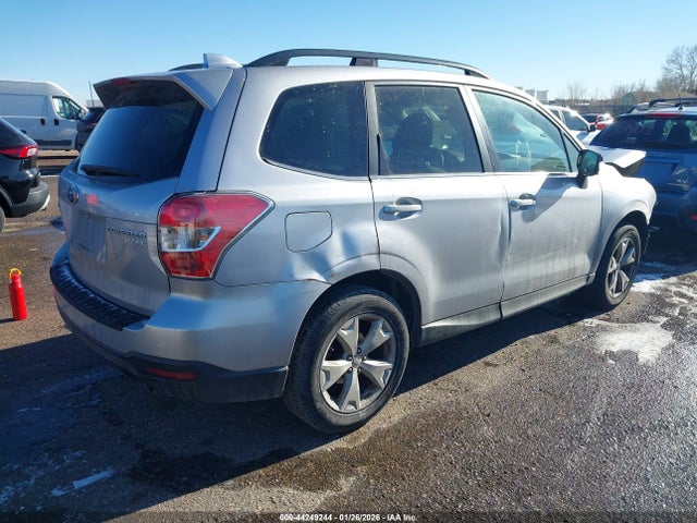 Subaru Forester 2.5i Limited 2016 JF2SJAKC8GH405748 Image 4