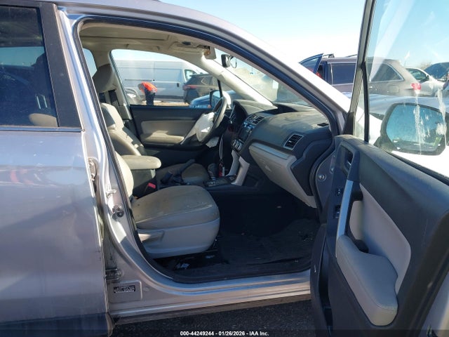 Subaru Forester 2.5i Limited 2016 JF2SJAKC8GH405748 Image 5