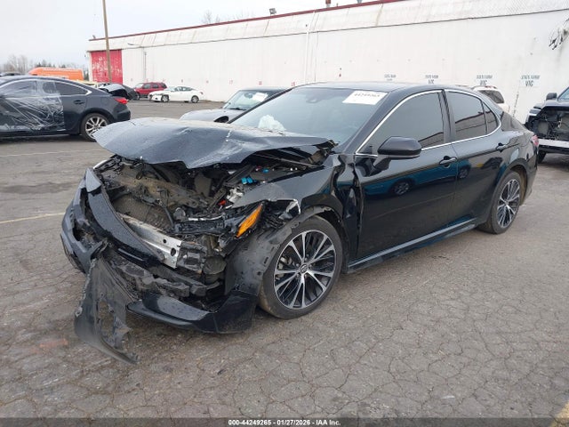 4T1B11HK2JU082319 Toyota CAMRY SE