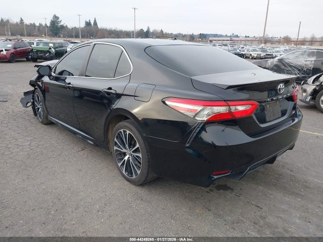 4T1B11HK2JU082319 Toyota CAMRY SE