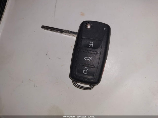 Продажа на аукционе авто 2013 Volkswagen Jetta 2.0l S, vin: 3VW2K7AJ8DM391482, номер лота: 44249280