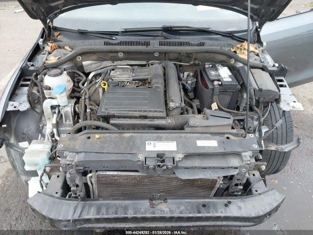 3VW2B7AJ5JM260585 Volkswagen Jetta 1.4t S