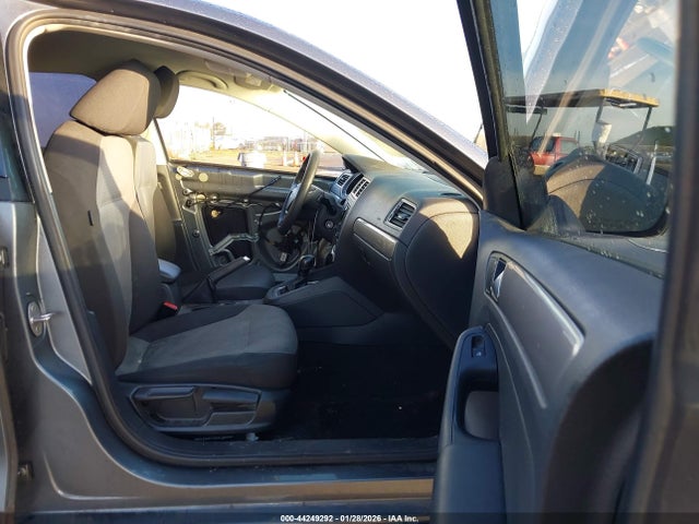 3VW2B7AJ5JM260585 Volkswagen Jetta 1.4t S