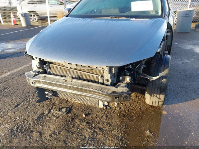 3VW2B7AJ5JM260585 Volkswagen Jetta 1.4t S