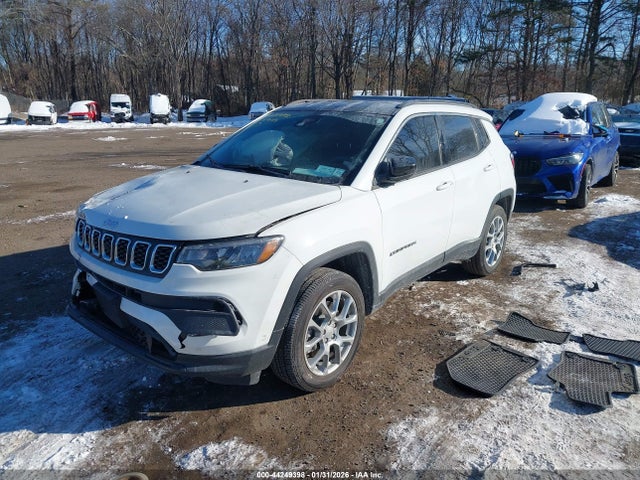 44249398 :رقم المزاد ، 3C4NJDFNXRT135130 vin ، 2024 Jeep Compass Latitude Lux Fwd مزاد بيع