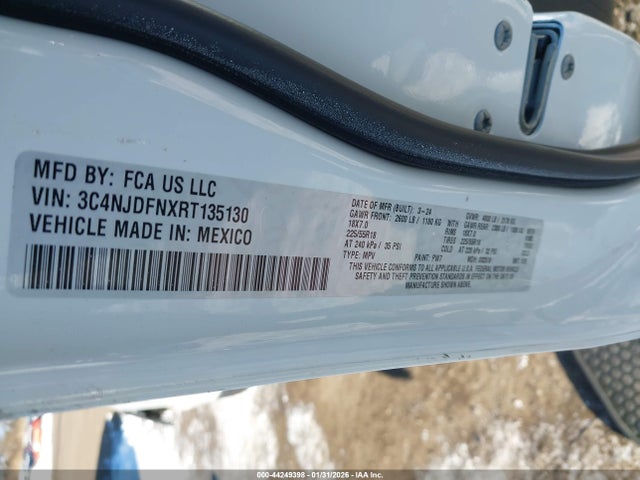 44249398 :رقم المزاد ، 3C4NJDFNXRT135130 vin ، 2024 Jeep Compass Latitude Lux Fwd مزاد بيع
