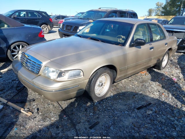 1999 FORD CROWN VICTORIA 2FAFP74W6XX228356 Photo 1