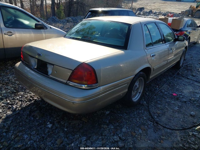 1999 FORD CROWN VICTORIA 2FAFP74W6XX228356 Photo 3