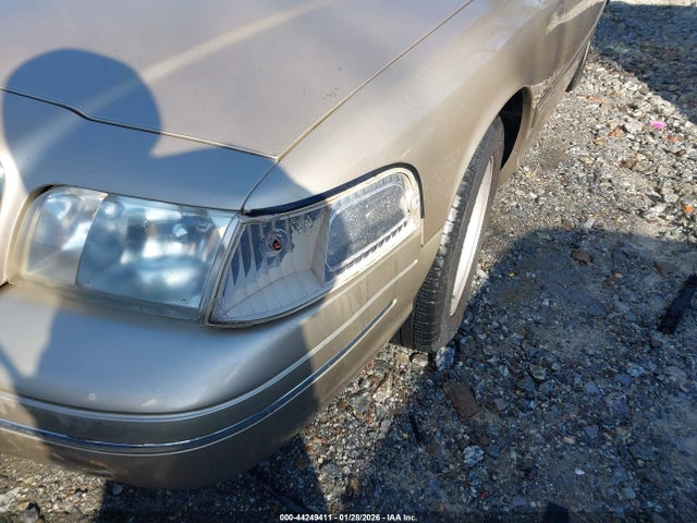 1999 FORD CROWN VICTORIA 2FAFP74W6XX228356 Photo 5