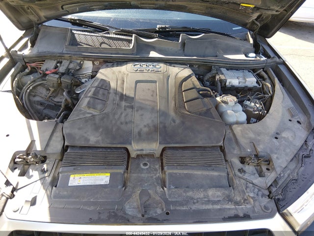 2018 AUDI Q7 WA1LAAF70JD037025 Photo 9