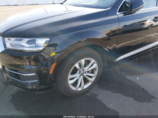 WA1LAAF70JD037025 Audi Q7 3.0t Premium