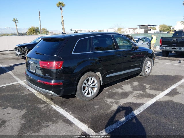 2018 AUDI Q7 WA1LAAF70JD037025 Photo 3