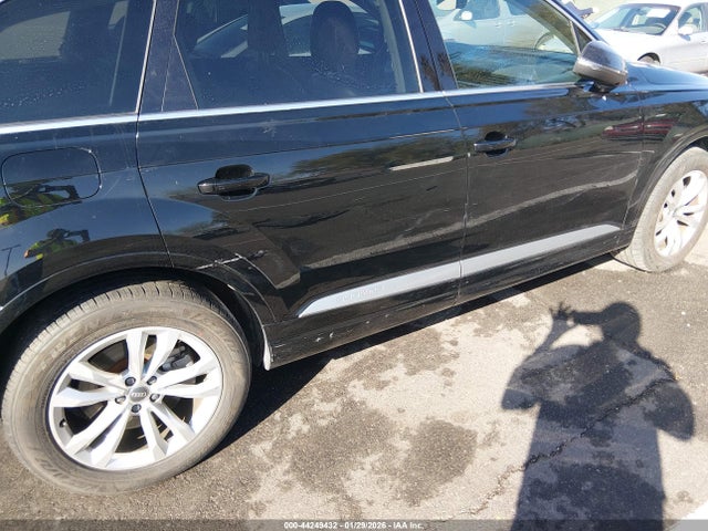 2018 AUDI Q7 WA1LAAF70JD037025 Photo 5