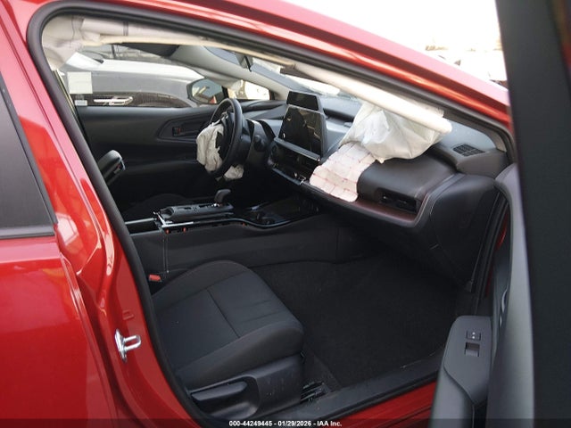 JTDACACU5T3057068 Toyota Prius Plug-in Hybrid Se